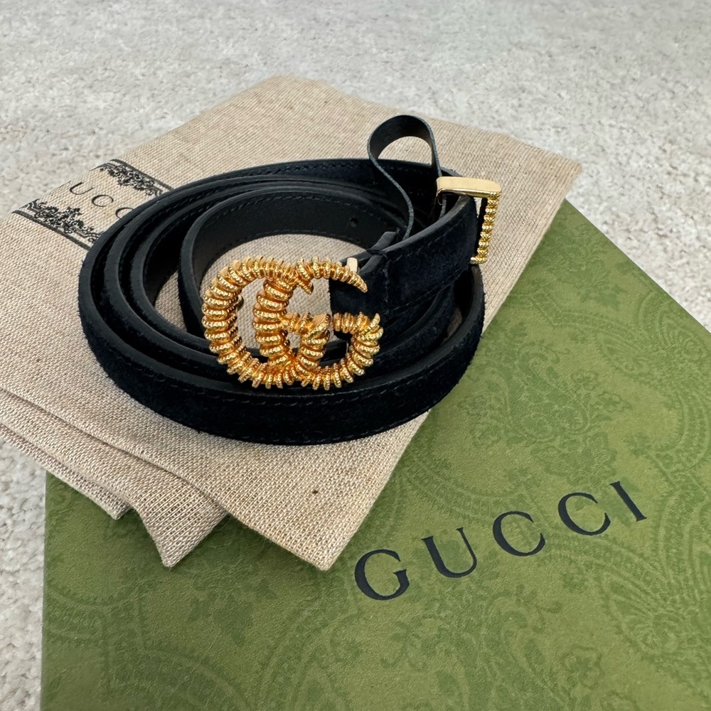 Gucci Black and Gold Leather Belt with Iconic GG Buckle